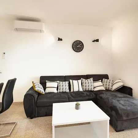 Appartamento Seaview Lea